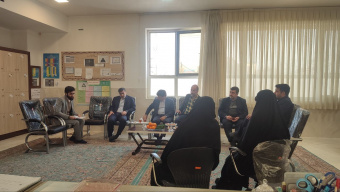 جلسه کادر دبیرستان با فرماندار مشهد