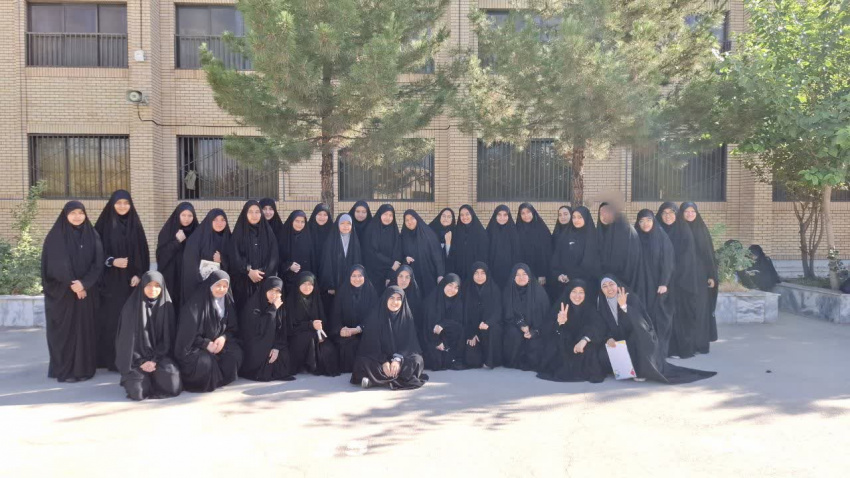 حضور کادر دبیرستان در حوزه امتحانات نهایی دوازدهمی های فاطمی