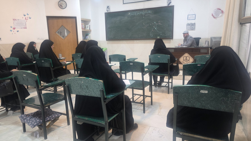 برگزاری جلسه شورای دبیران با حضور جناب آقای دکتر ناوندی