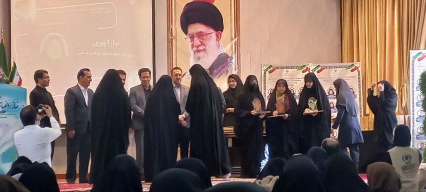 مراسم تجلیل ازدانش آموزان برگزیده مرحله استانی مسابقات پژوهشسراهای قطب ادبیات و علوم انسانی